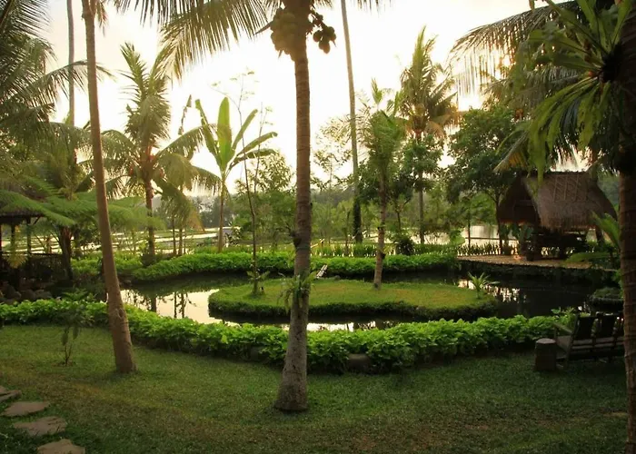 Hotel Omah Apik 4*