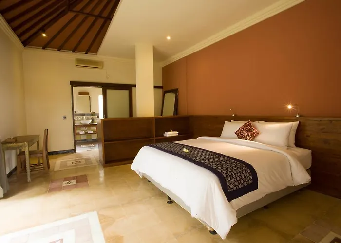 Omah Apik Hotel 4*