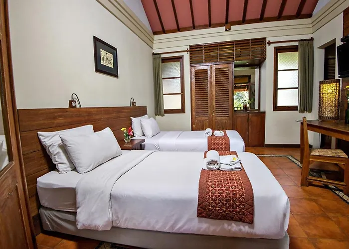 Omah Apik Hotel 4*