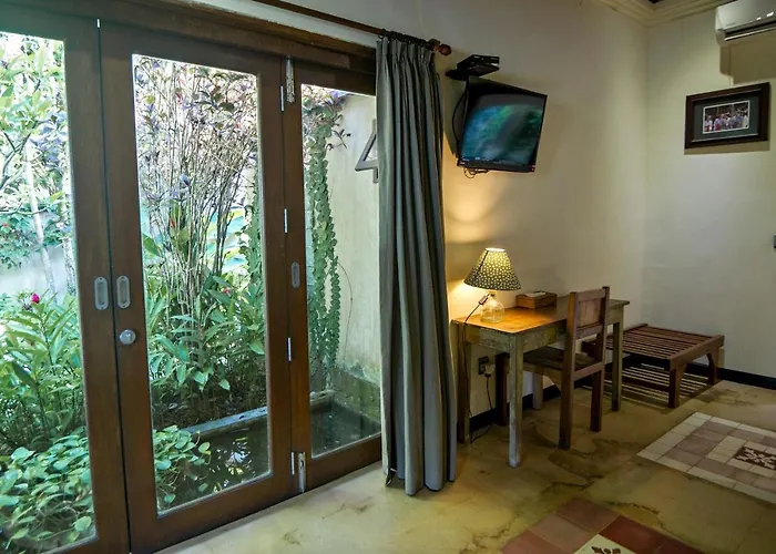 Hotel Omah Apik 4*